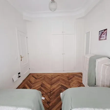 Apartment 2 Next To The Bay And Cathedral