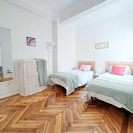 Apartment 2 Next To The Bay And Cathedral