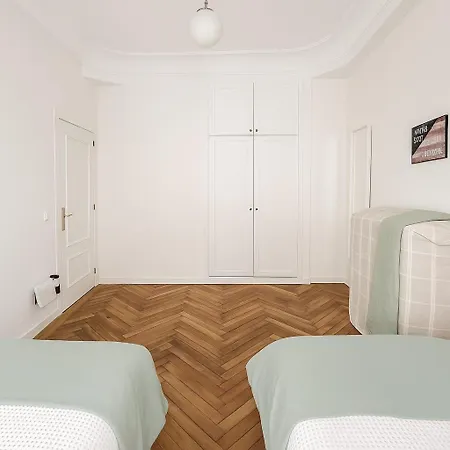 2 Next To The Bay And Cathedral